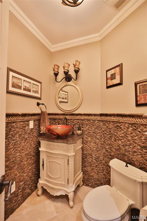 7406 Creek Ridge Lane Property Photo 26