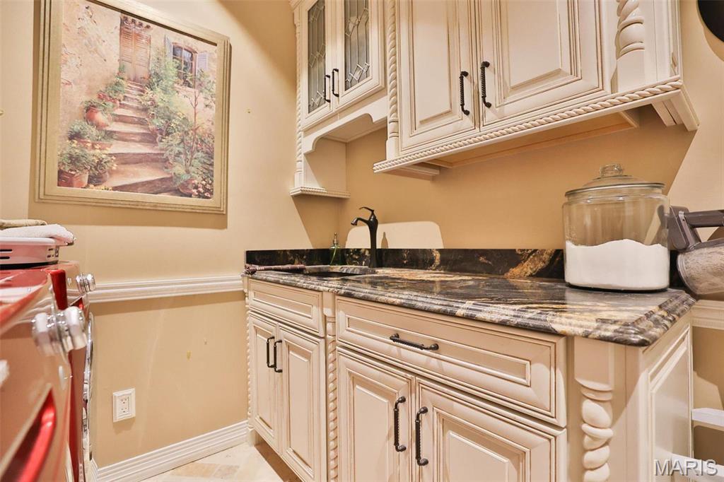 7406 Creek Ridge Lane Property Photo 51