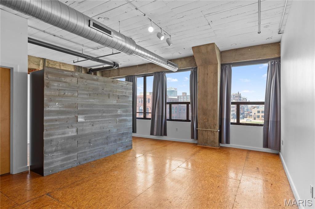 2020 Washington Avenue 412 Property Photo 5