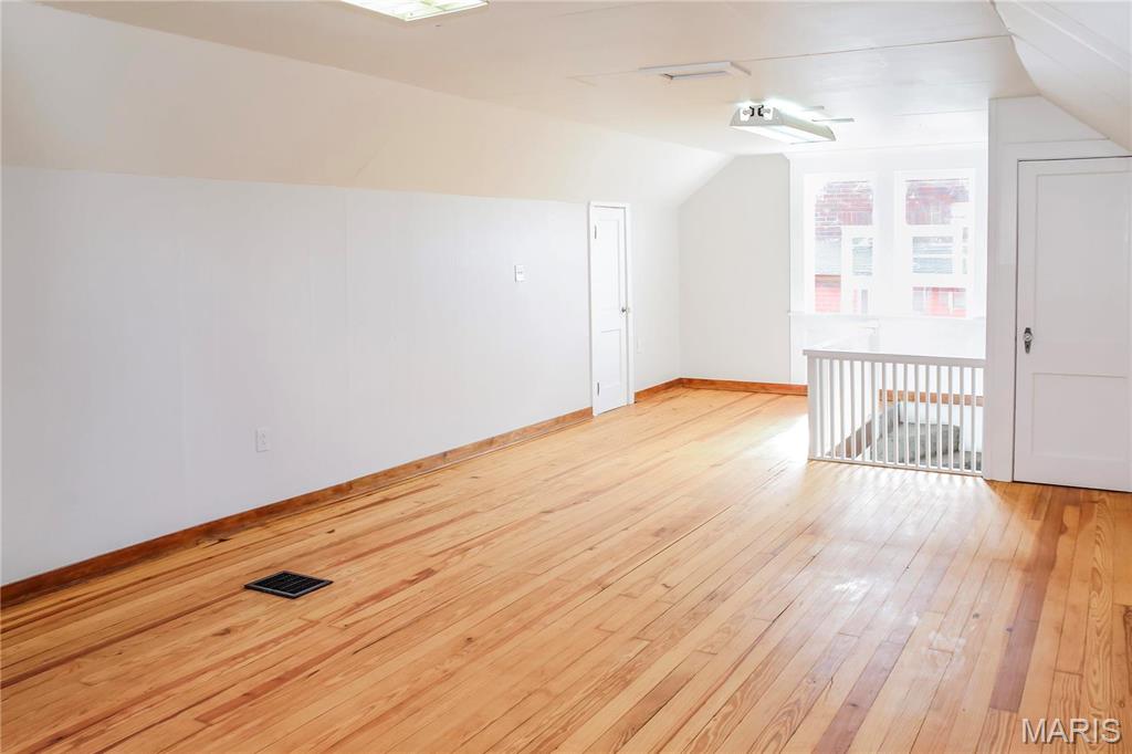 29 N Henderson Avenue Property Photo 16