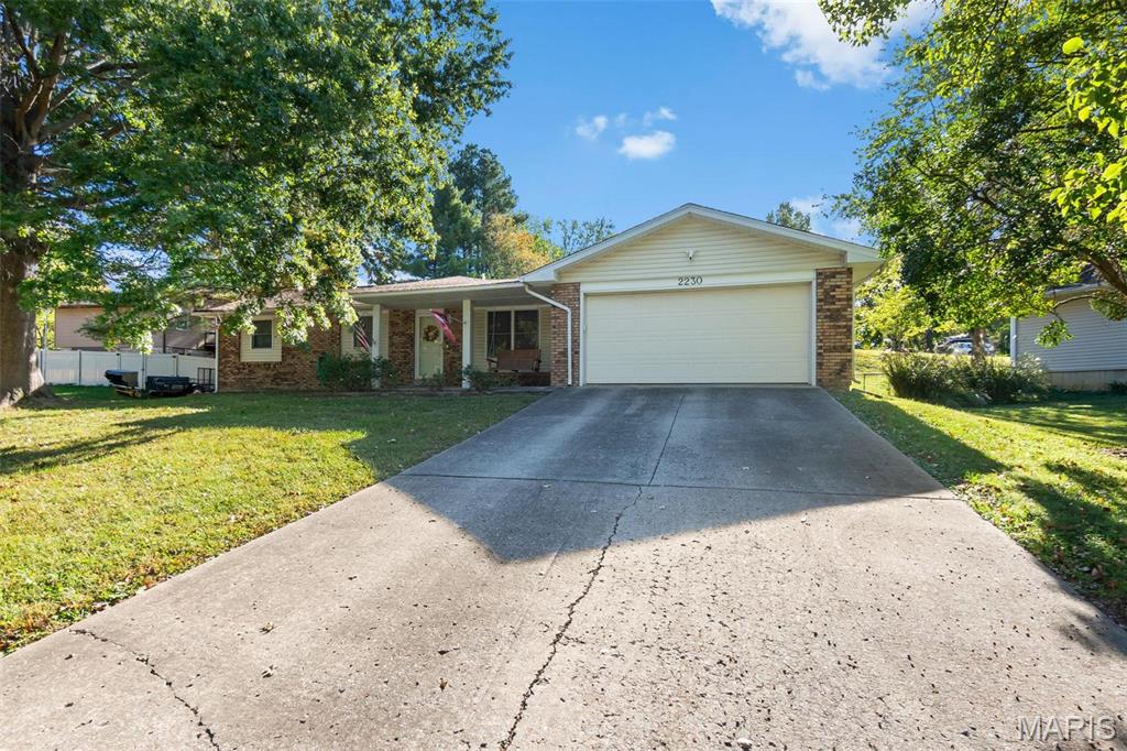 2230 Kent Drive Property Photo 2