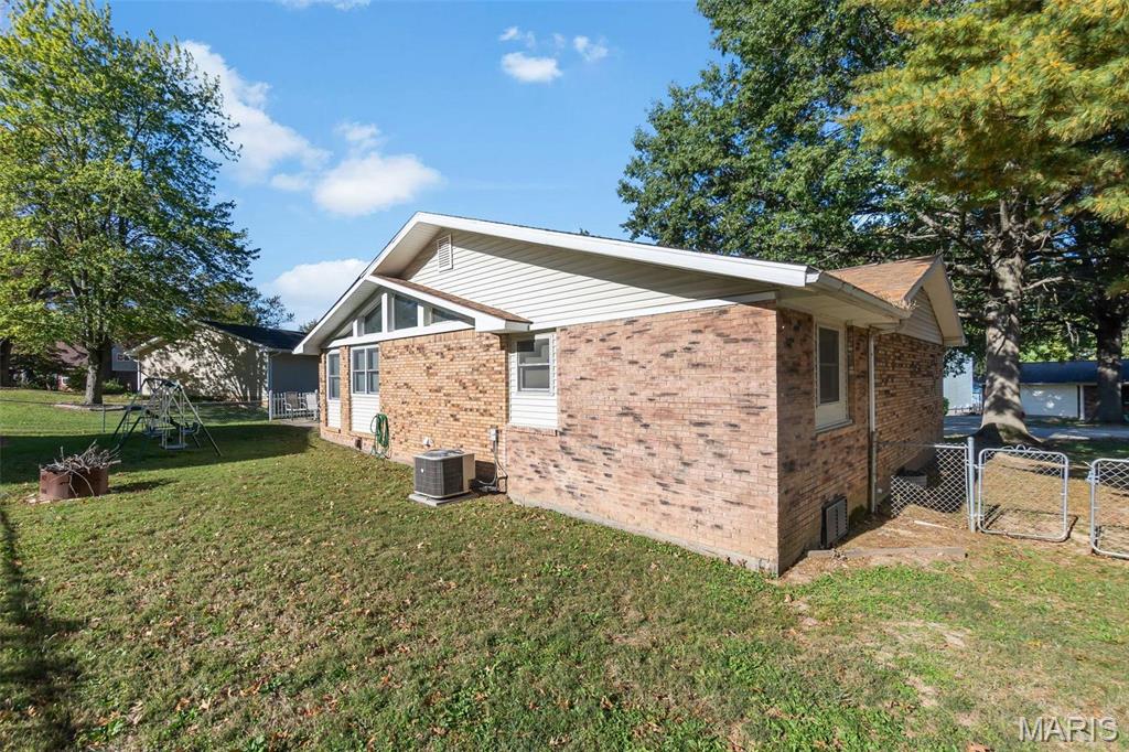 2230 Kent Drive Property Photo 4