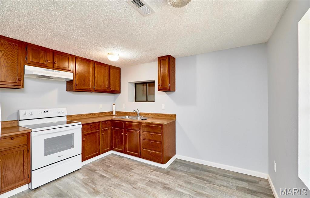 10994 Webster Road Property Photo 20