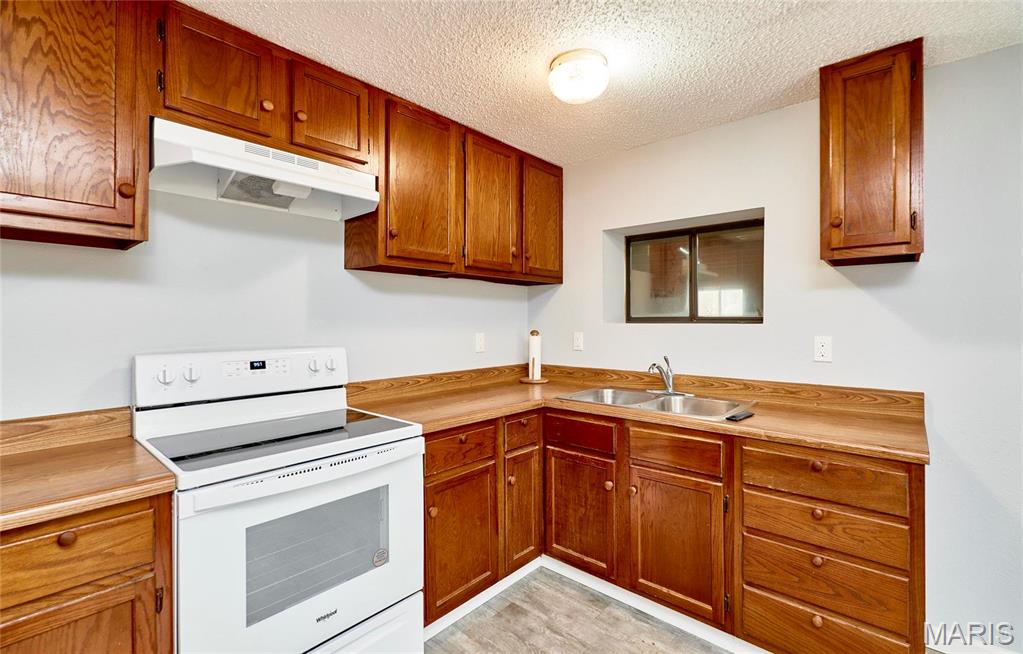10994 Webster Road Property Photo 21