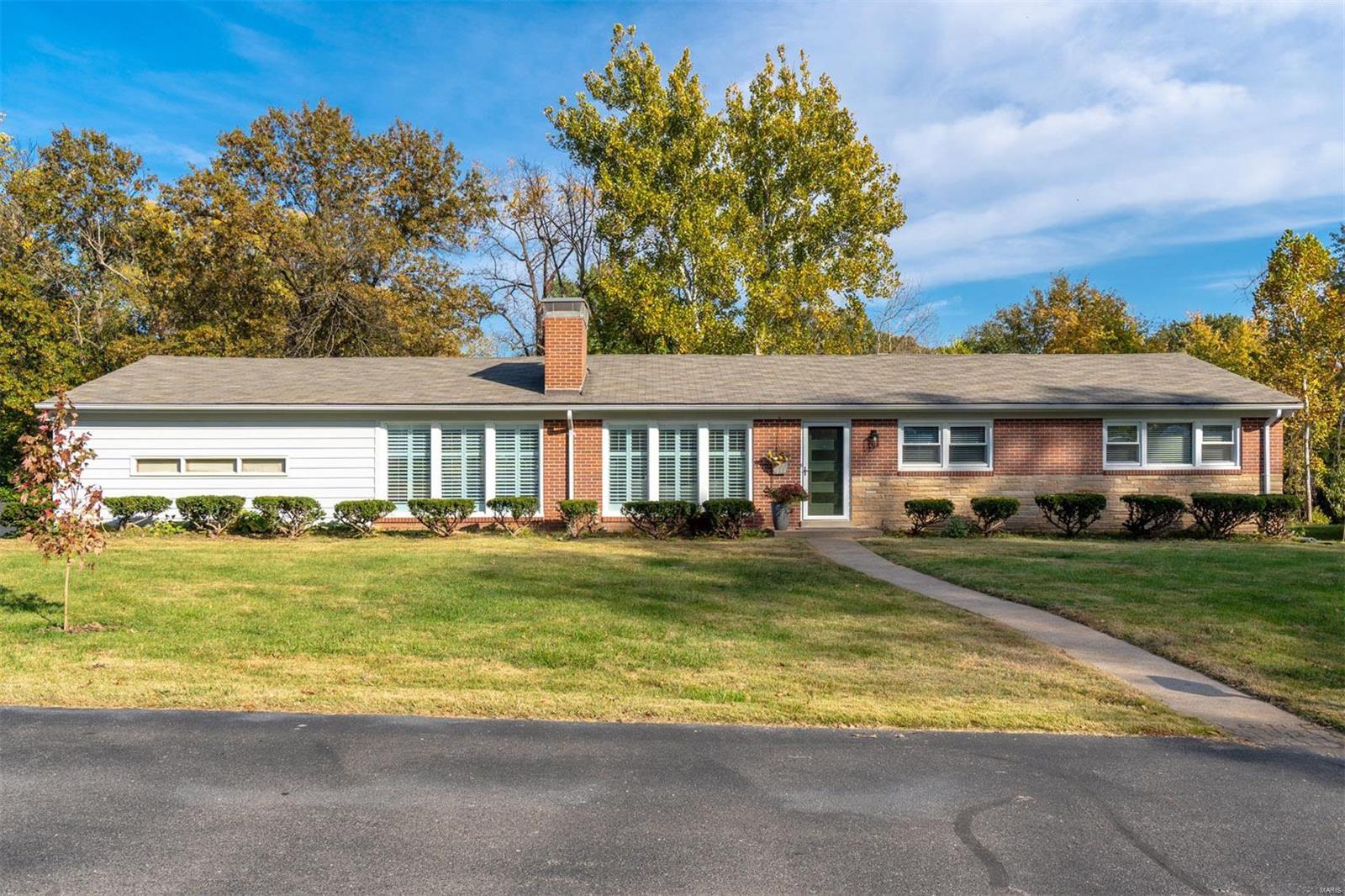 728 Louwen Drive Property Photo
