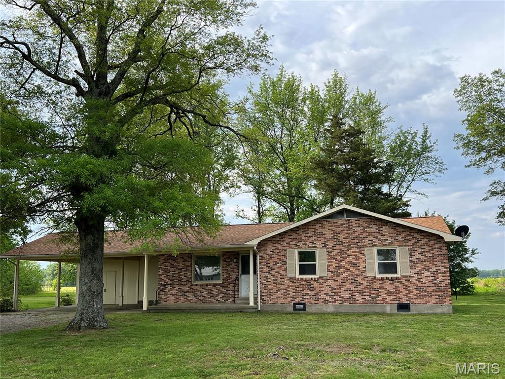 15274 Highway C Property Photo 2