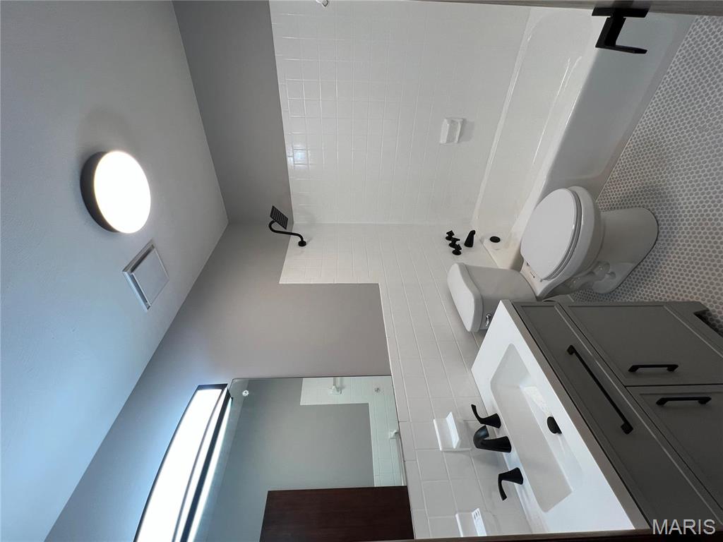 15274 Highway C Property Photo 13