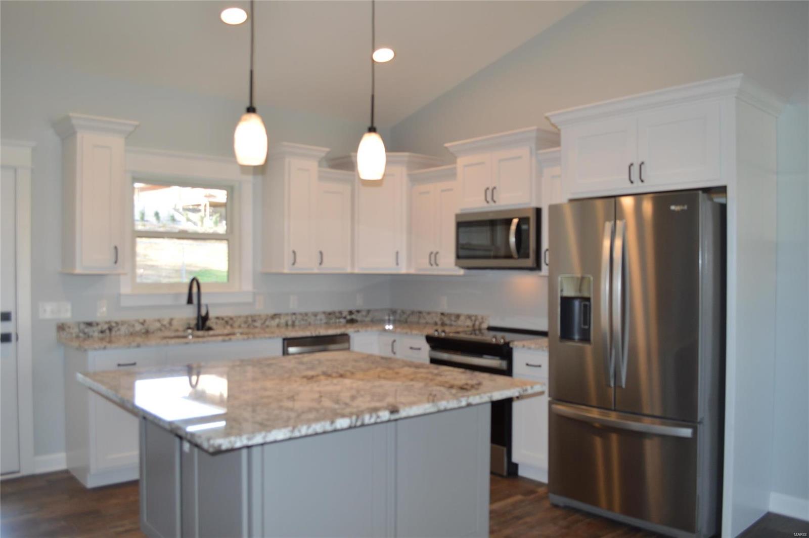 121 Stone Ledge Drive Property Photo 30