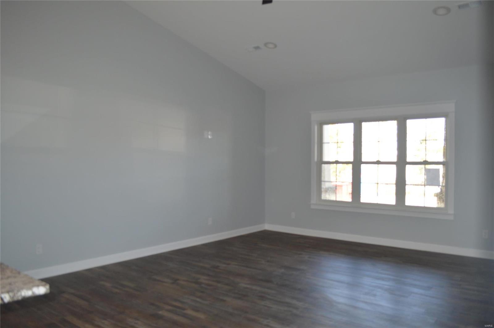 121 Stone Ledge Drive Property Photo 35