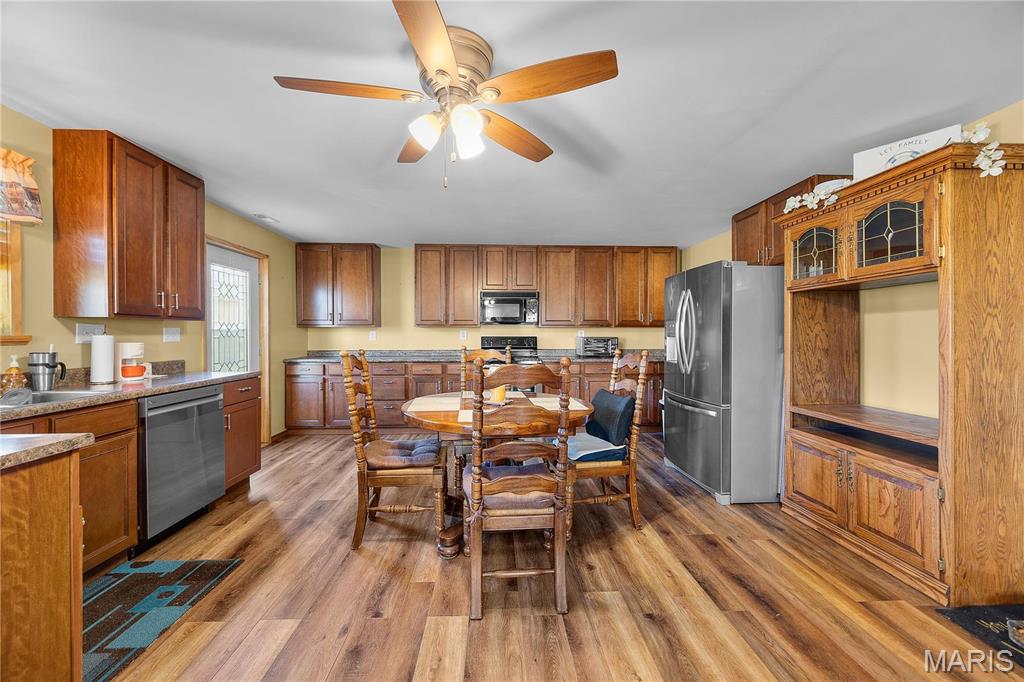 9136 Beach Drive Property Photo 6