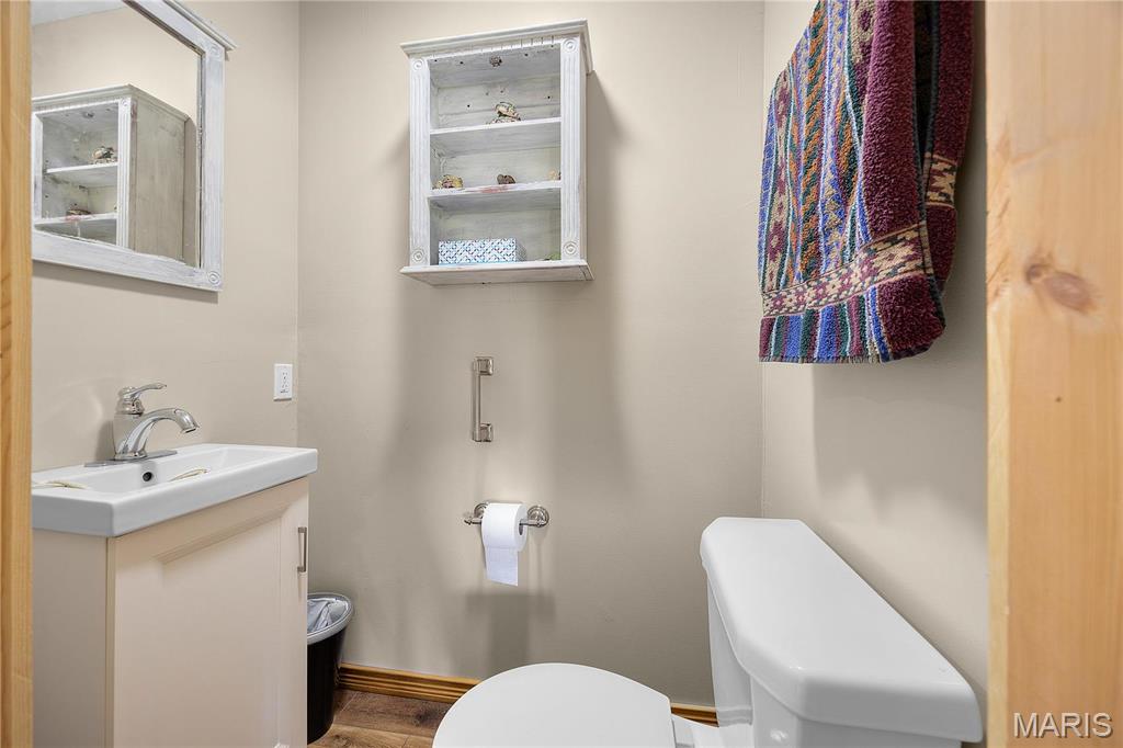 9136 Beach Drive Property Photo 21