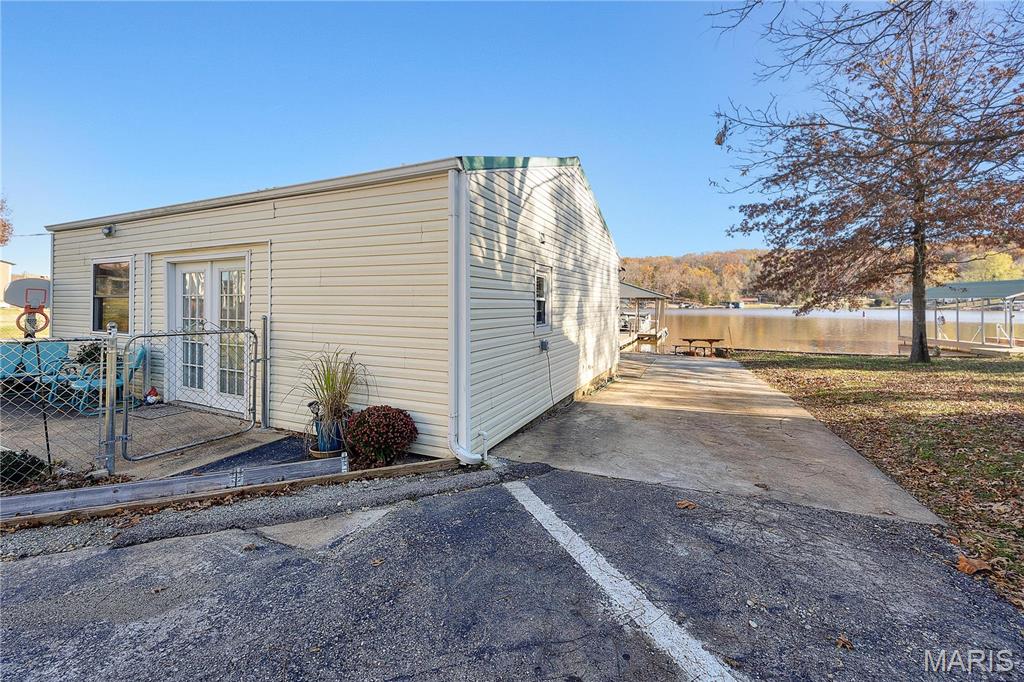 9136 Beach Drive Property Photo 26