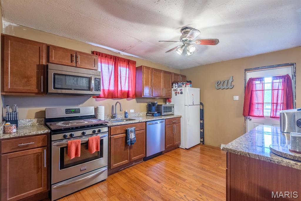 156 W Holden Avenue Property Photo 4