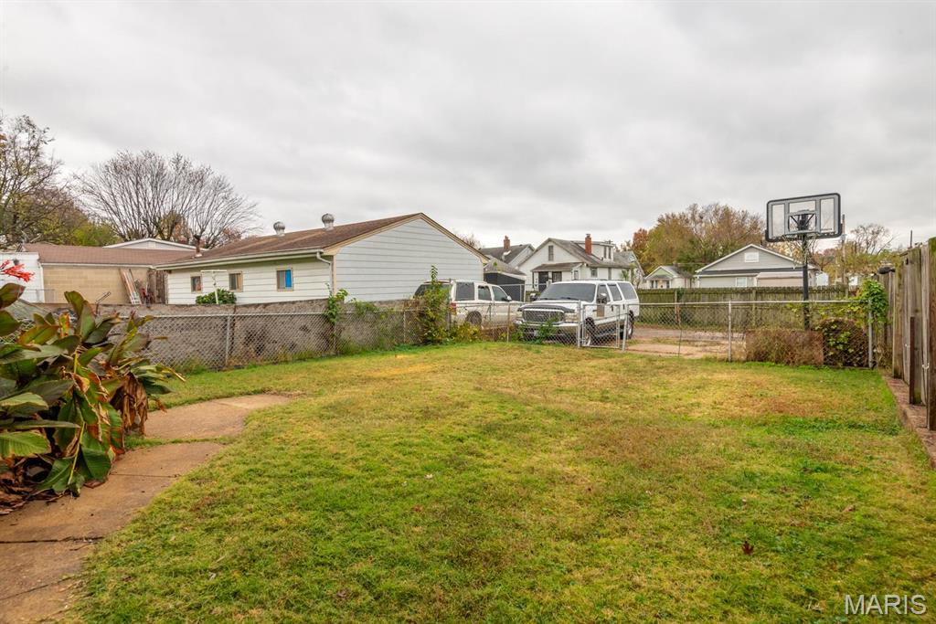 156 W Holden Avenue Property Photo 18