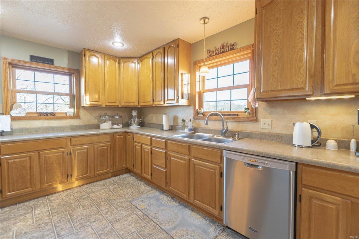 13438 Yy Hwy Property Photo 8