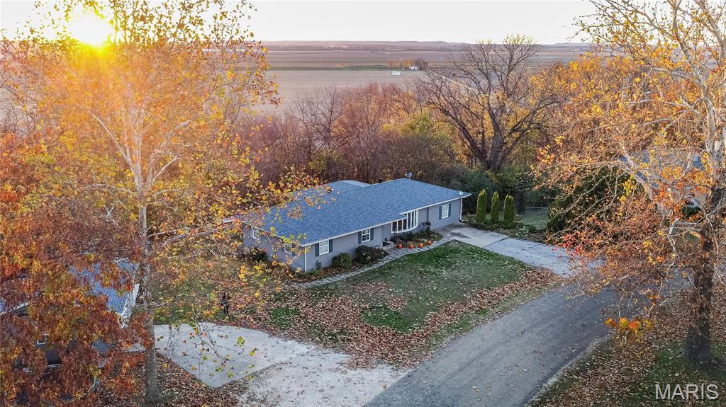 121 Douglas Drive Property Photo 1