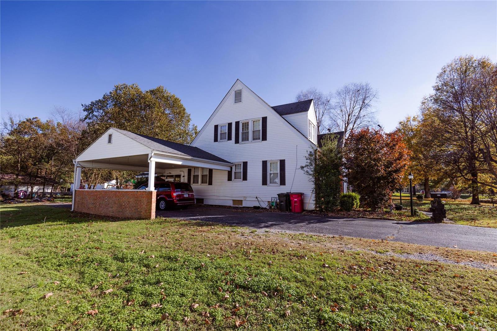 1040 North Kingshighway Property Photo 6