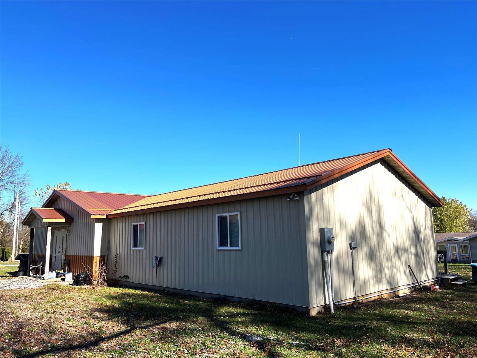 10046 Eye Street Property Photo
