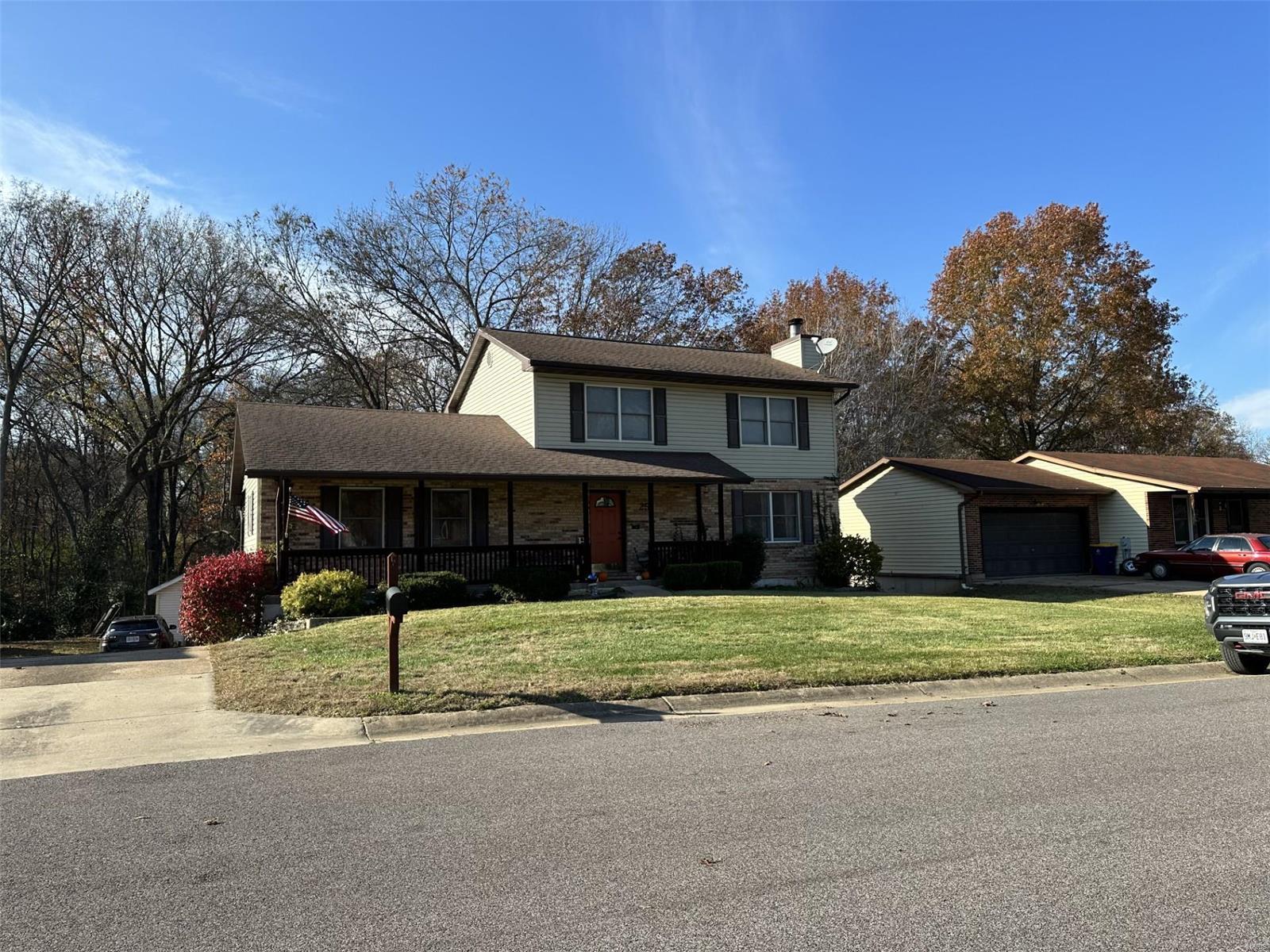 25 Whispering Oaks Drive Property Photo 2