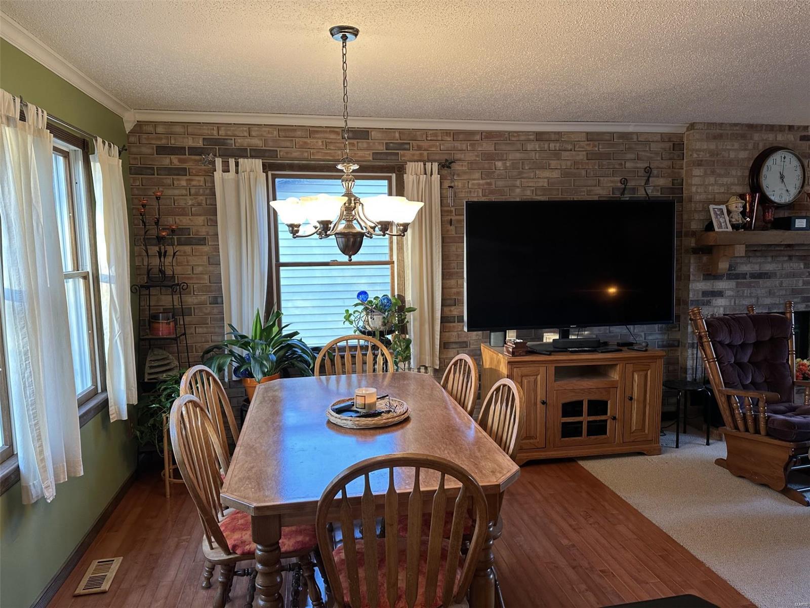 25 Whispering Oaks Drive Property Photo 9