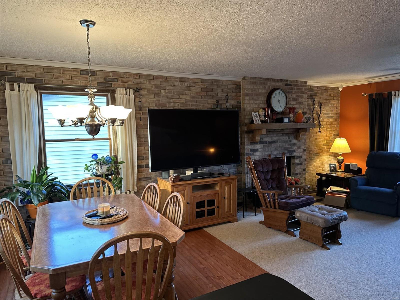 25 Whispering Oaks Drive Property Photo 10