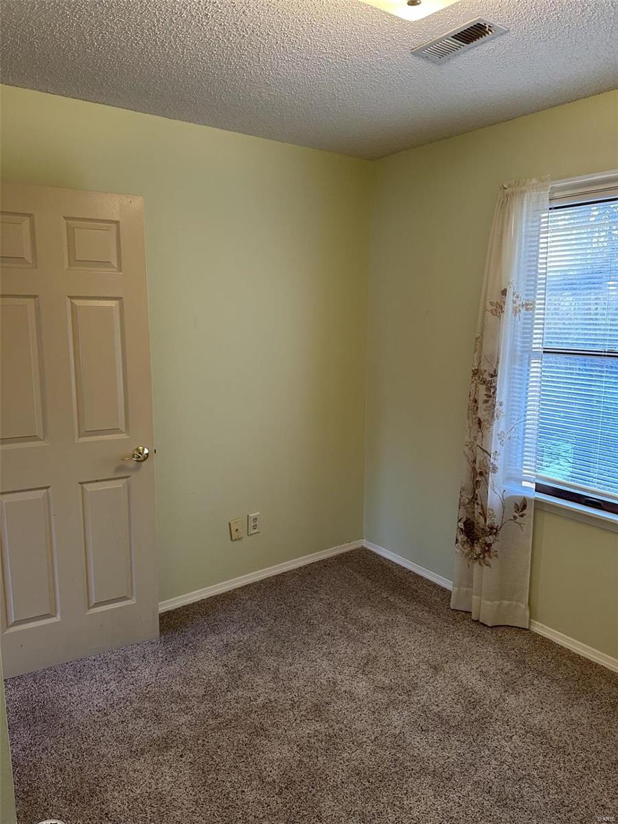 25 Whispering Oaks Drive Property Photo 28