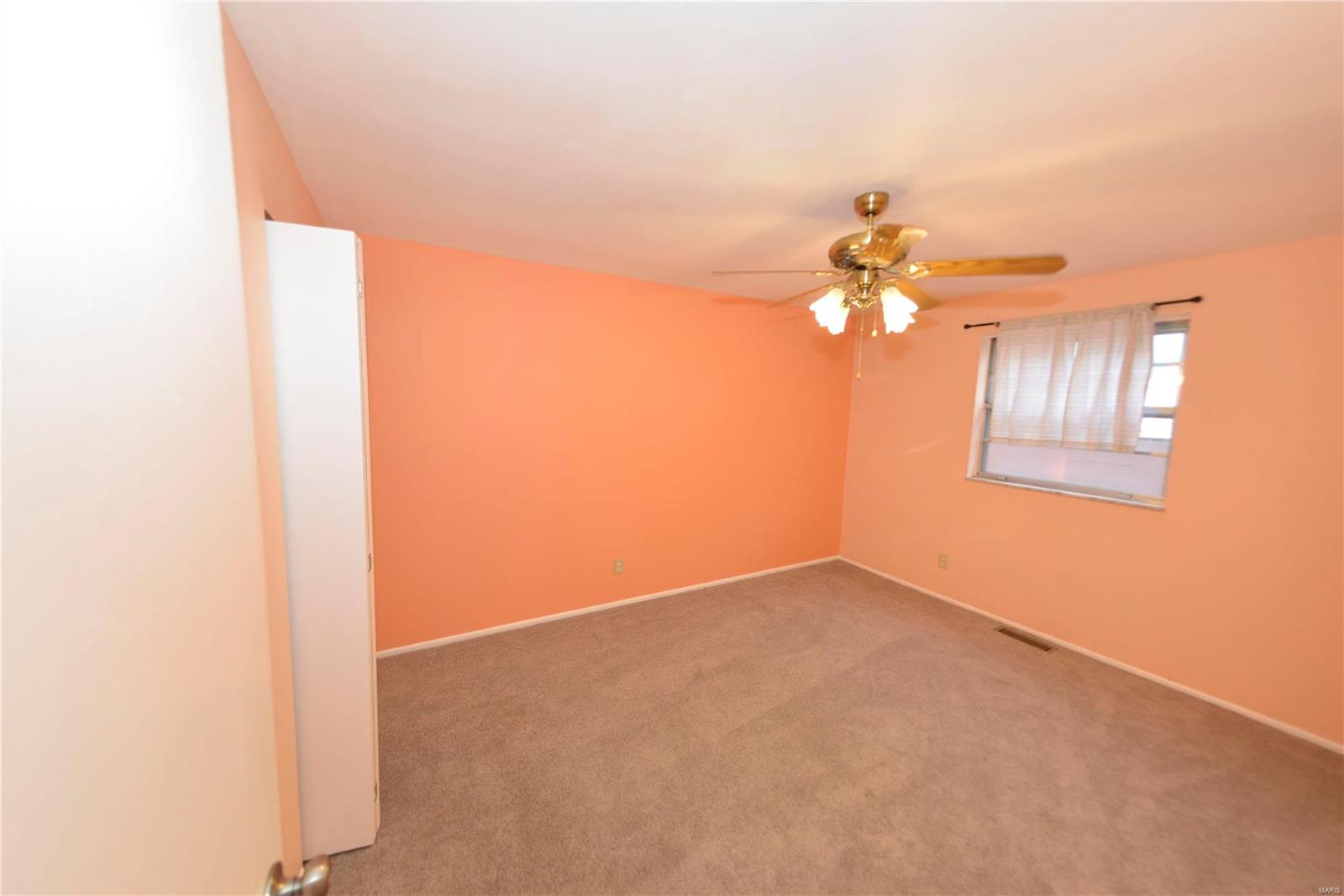 10387 Forest Brook Lane B Property Photo 14
