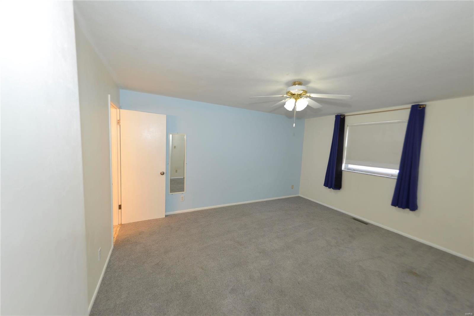 10387 Forest Brook Lane B Property Photo 17
