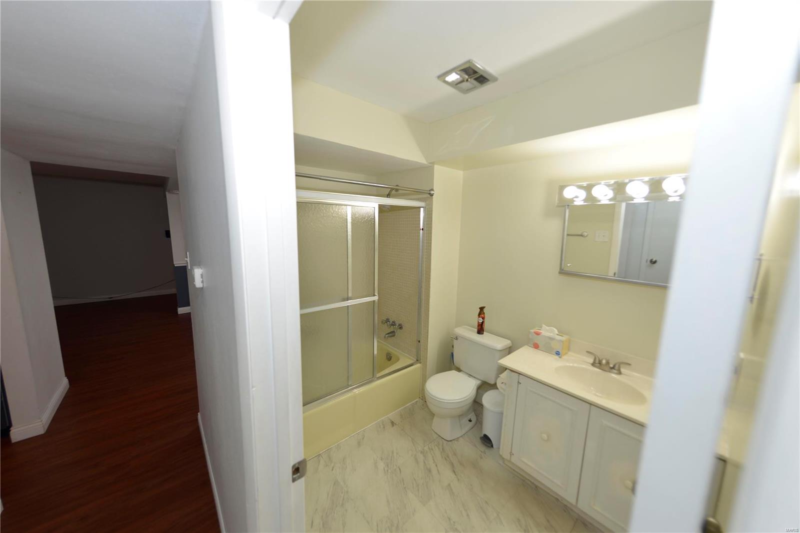 10387 Forest Brook Lane B Property Photo 19