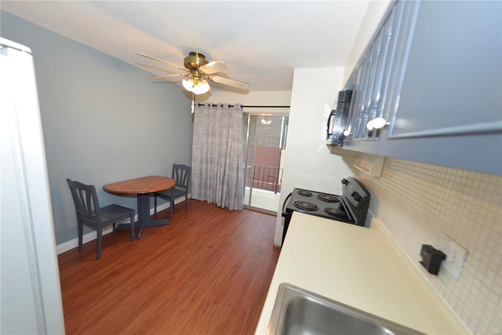 10387 Forest Brook Lane B Property Photo 21