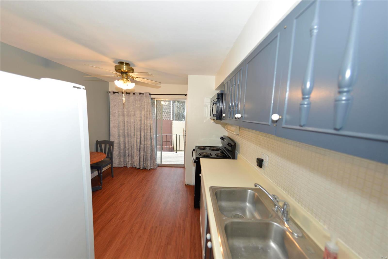 10387 Forest Brook Lane B Property Photo 22