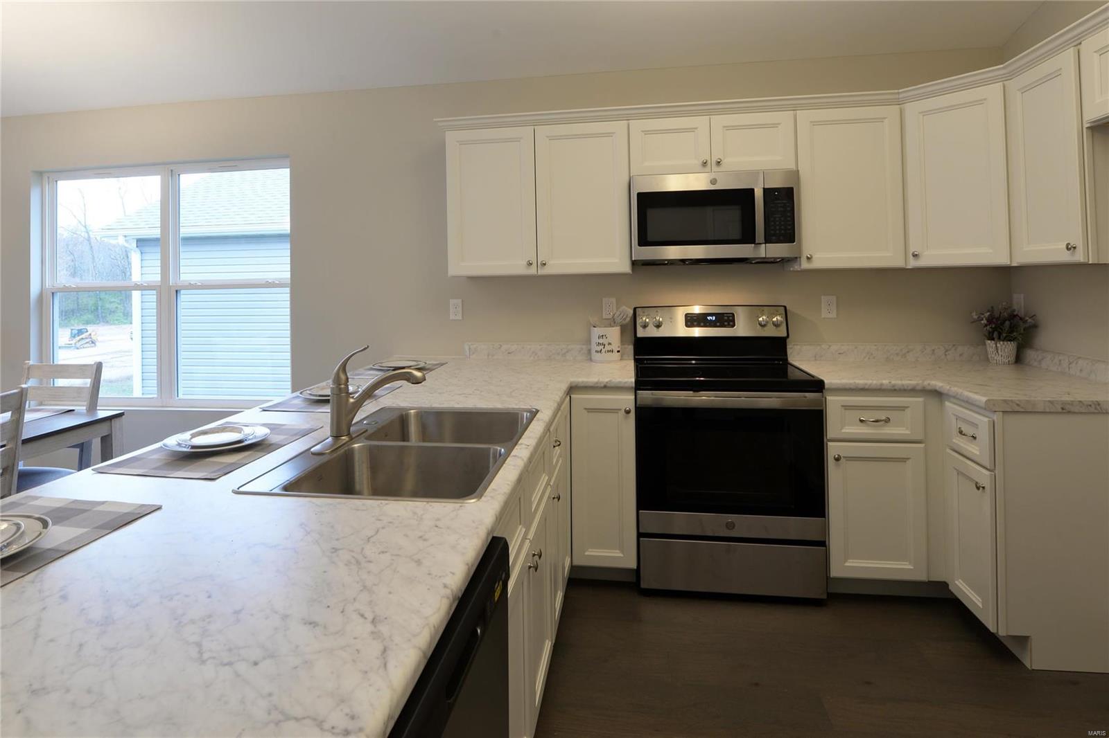 1664 Missouri Avenue Property Photo 8