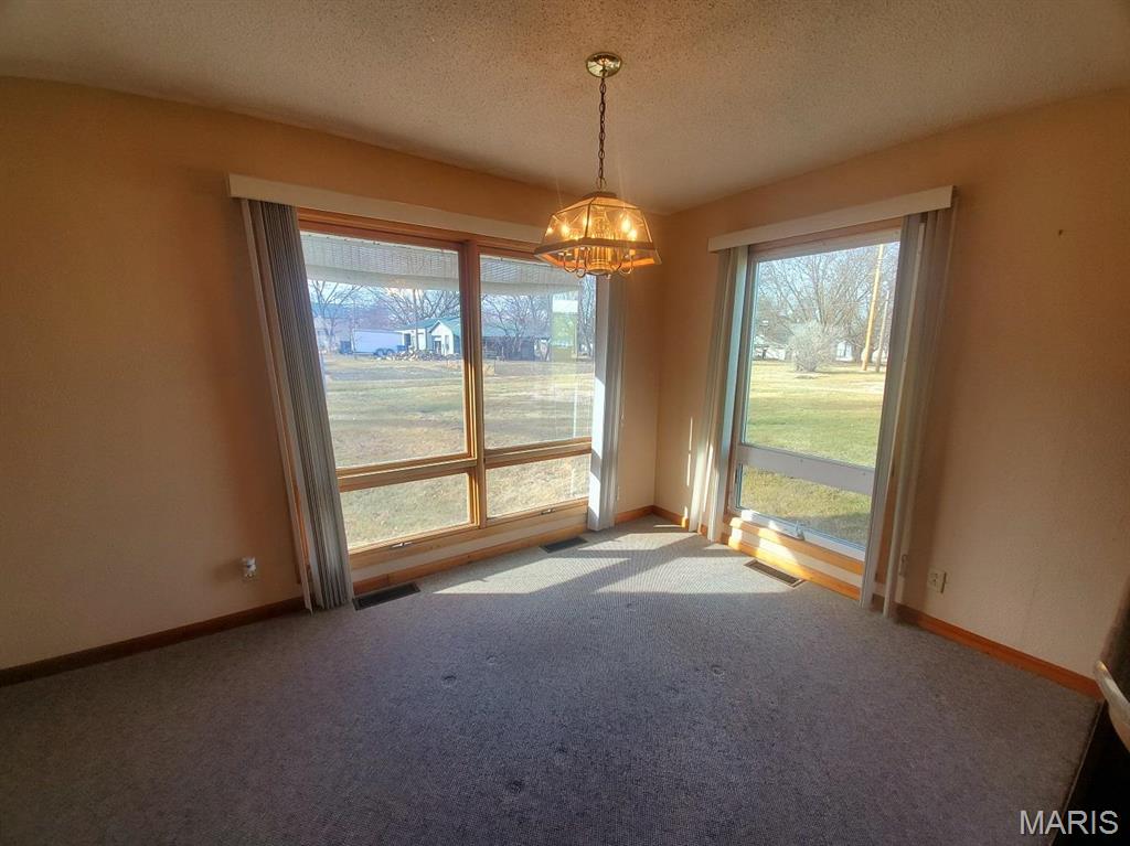 102 W Quincy Street Property Photo 8