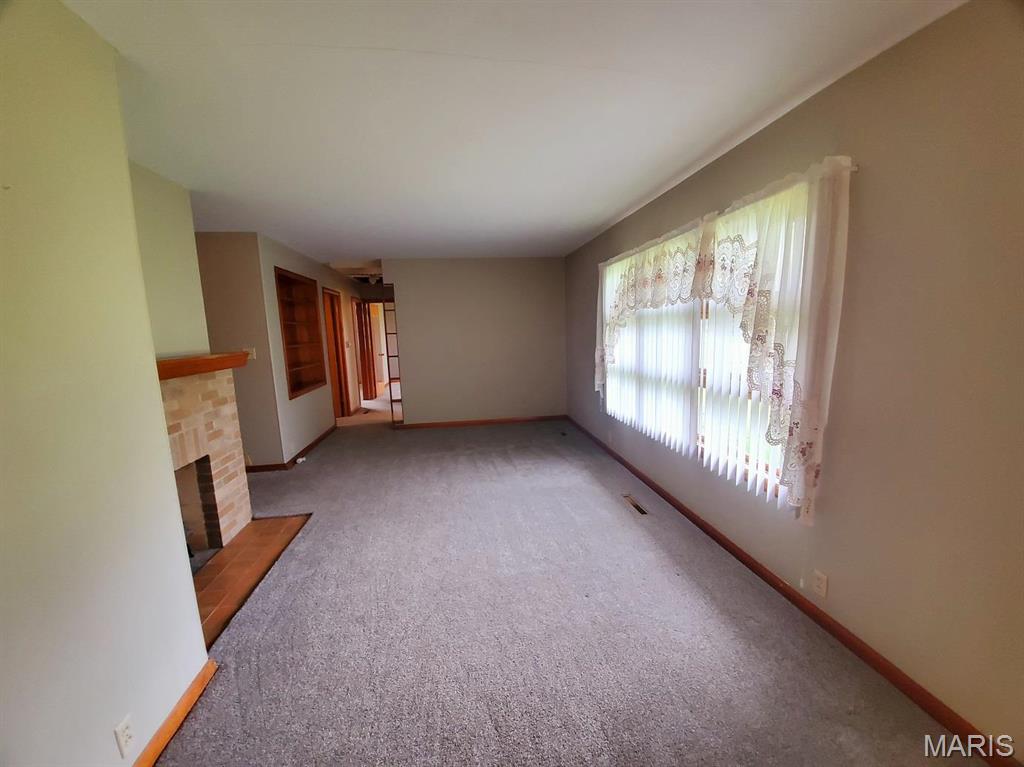 102 W Quincy Street Property Photo 14