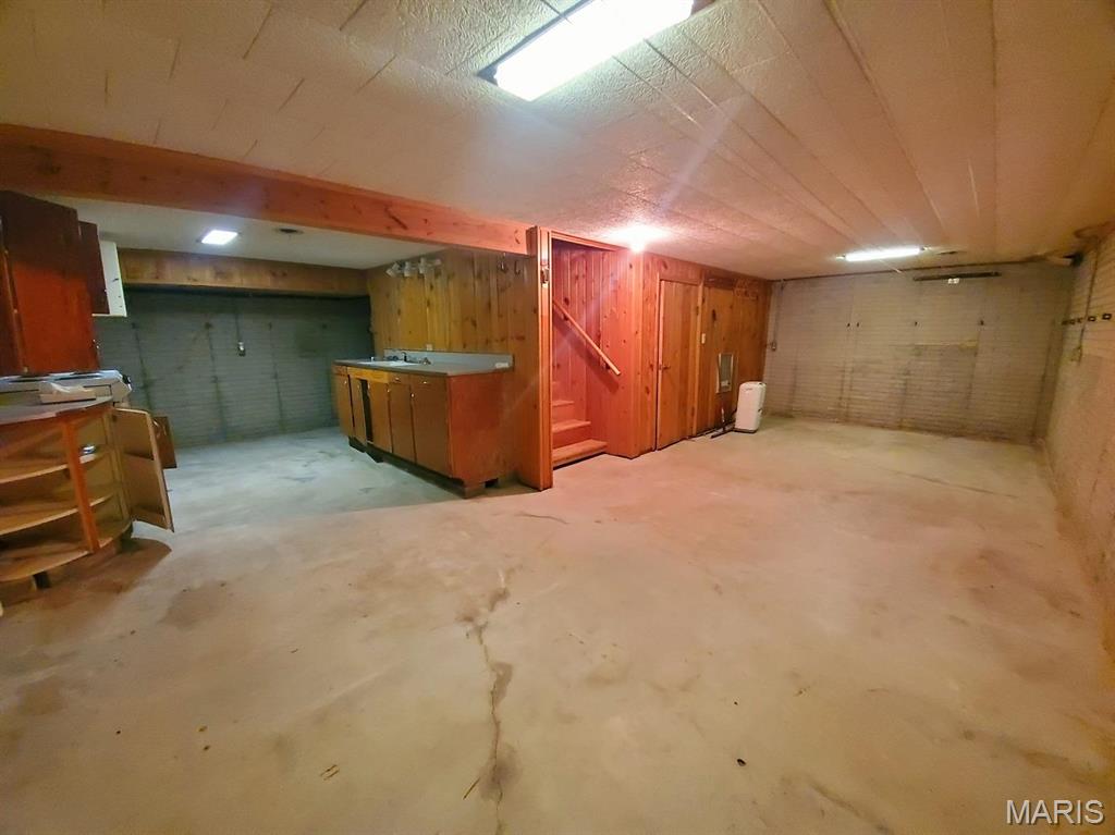 102 W Quincy Street Property Photo 26