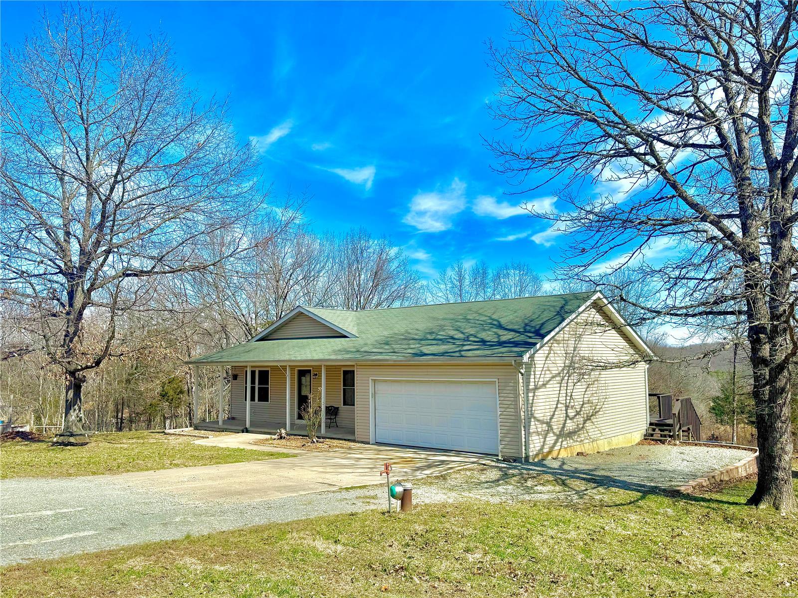 2560 Birch Street Property Photo