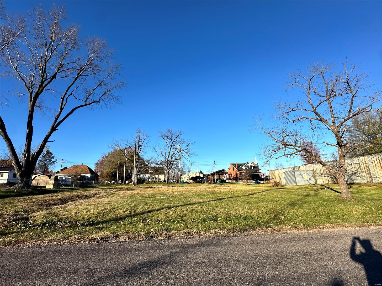 217 E Rosebud Ave Property Photo 2