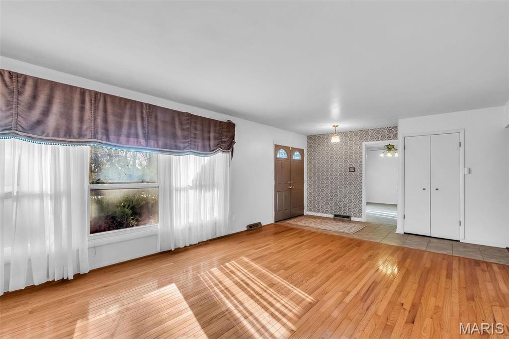 10211 Lookaway Drive Property Photo 12