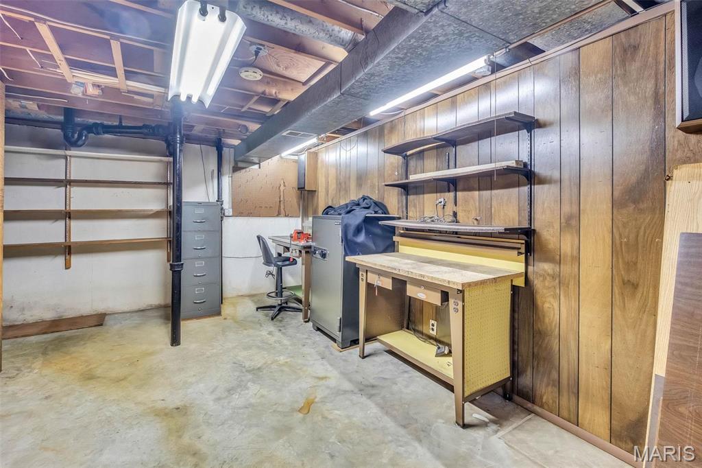 10211 Lookaway Drive Property Photo 29