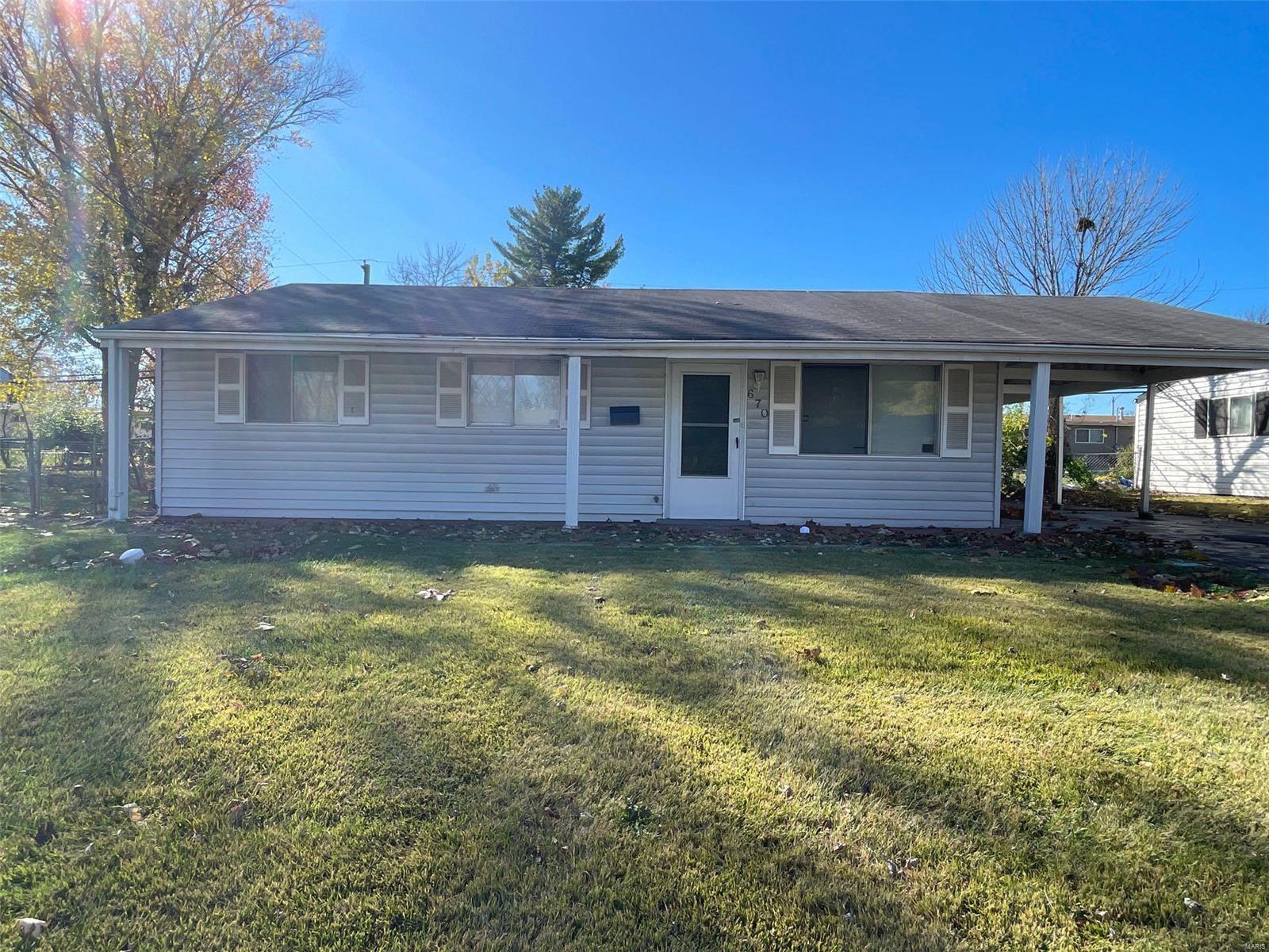 670 Central Parkway Property Photo