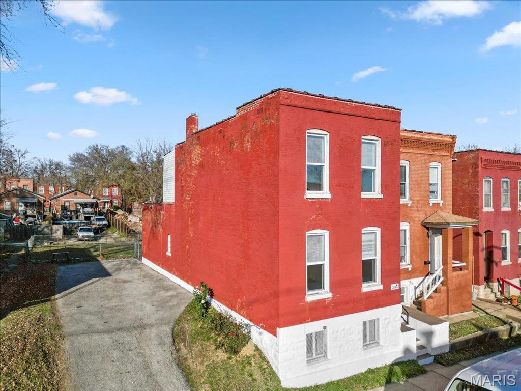 2223 Osage Street Property Photo 4