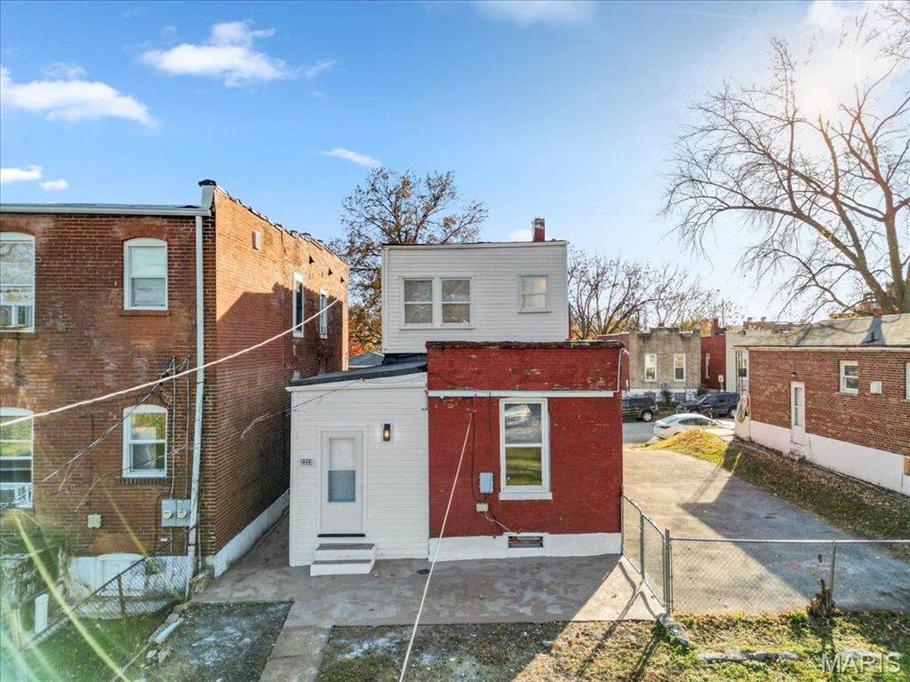 2223 Osage Street Property Photo 5