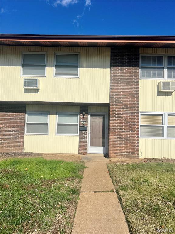 7262 Hazelcrest Drive Property Photo 1