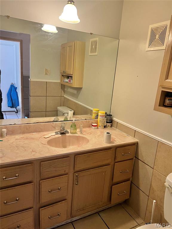 7262 Hazelcrest Drive Property Photo 4
