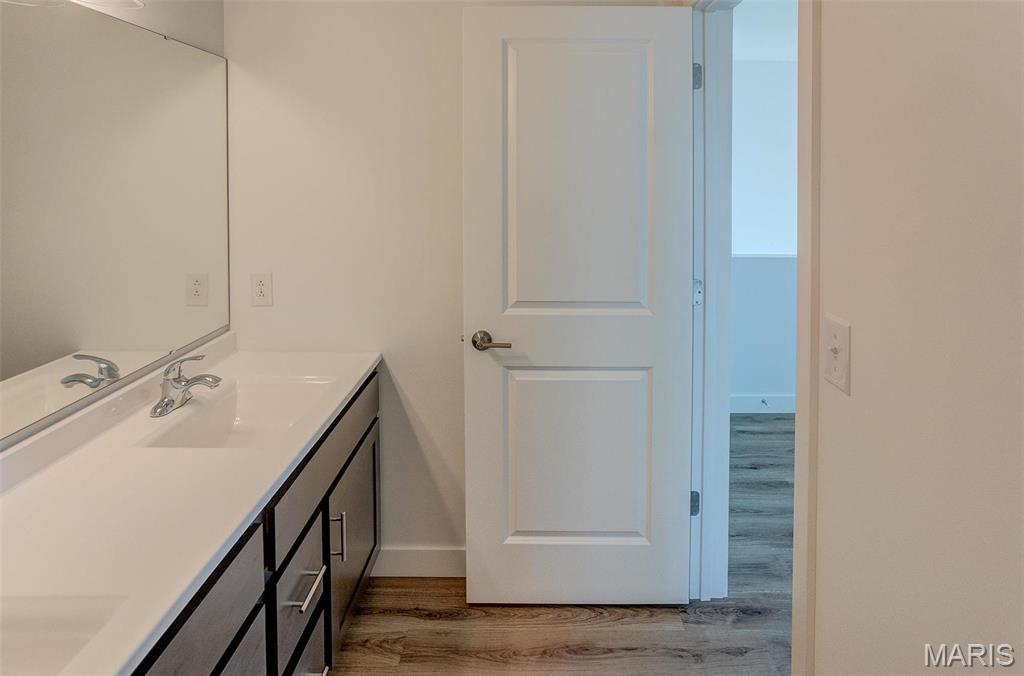 1637 Lansdowne Park Dr Property Photo 46