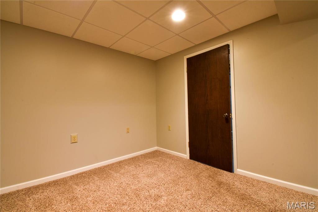 1103 Hampton Court Property Photo 8