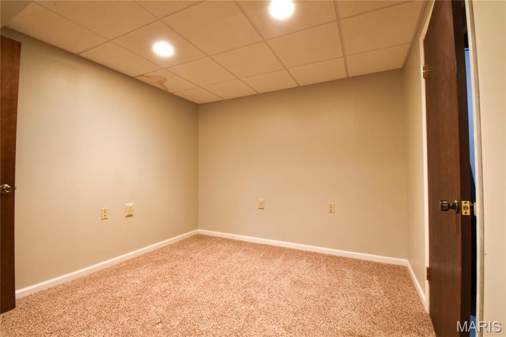 1103 Hampton Court Property Photo 9