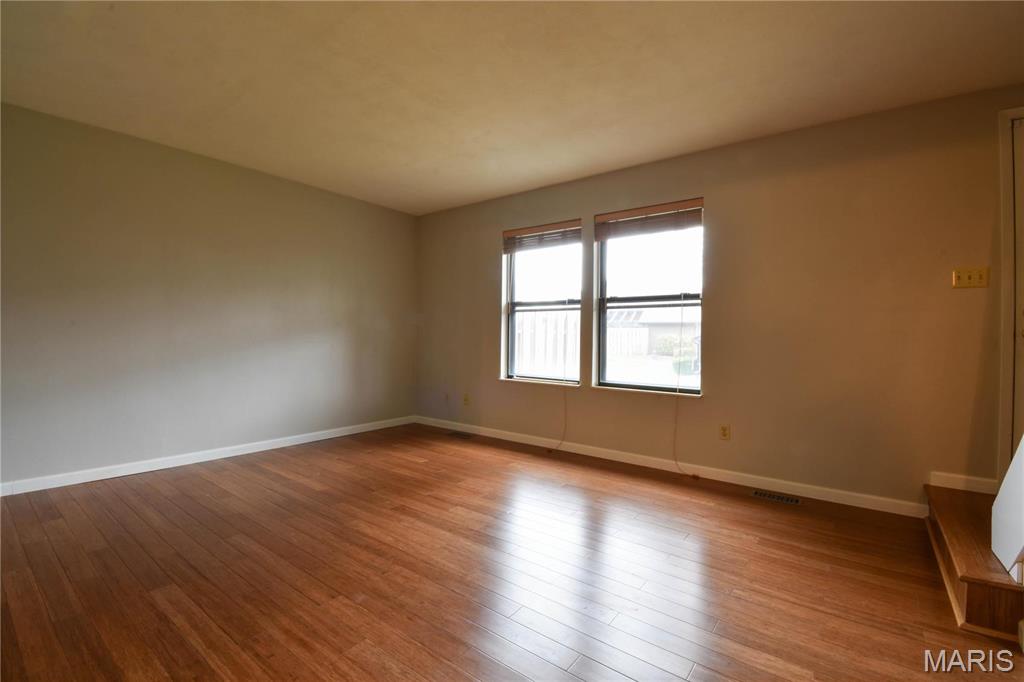 1103 Hampton Court Property Photo 14
