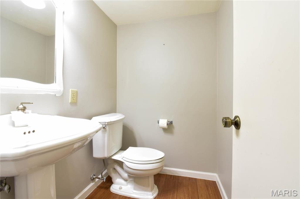 1103 Hampton Court Property Photo 15
