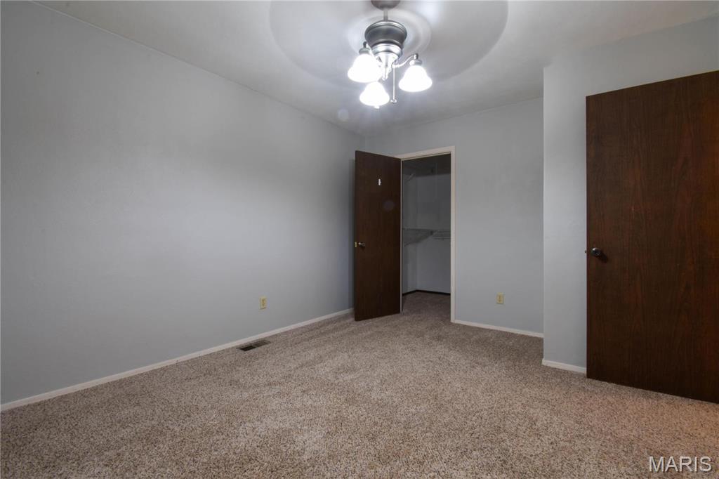 1103 Hampton Court Property Photo 16